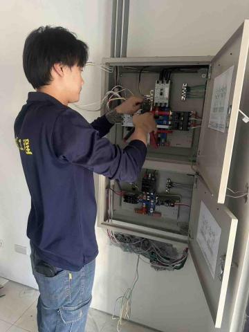 霆翼水電工程行