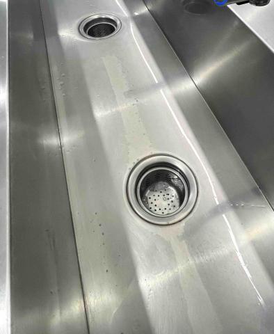 徐文彥 - 不鏽鋼洗手台清潔