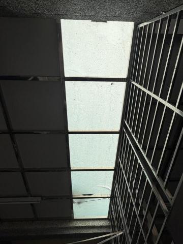 開鑫金屬工程 - 更換塑鋁板（施工前）