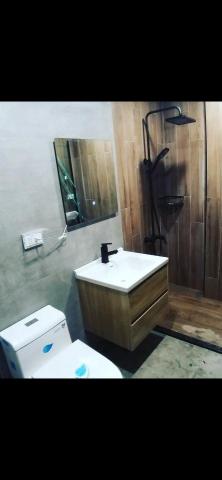 林信志 - 衛浴設備安裝