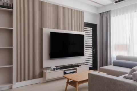 逸墅室內裝修工程 - 住家裝潢，電視牆廁所隱藏門