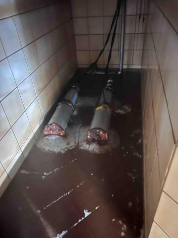 守淨潔淨 - 水塔內部 清潔前