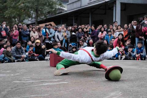 小綠人 Littlegreenman - 街舞演出 Dance