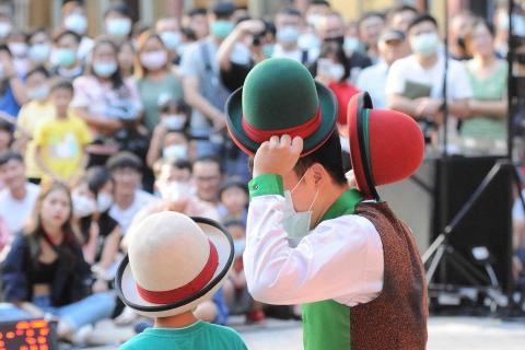 小綠人 Littlegreenman - 帽子互動 