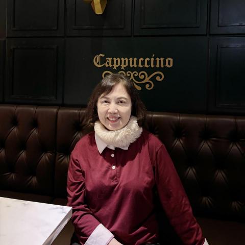 提供兒童美語教學方法服務的專家Julia 老師