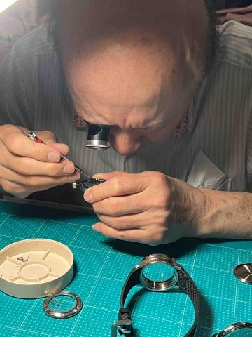 方師傅高級錶維修中心（無店面，可接受再談，個人工作室） - 師傅實際維修照片