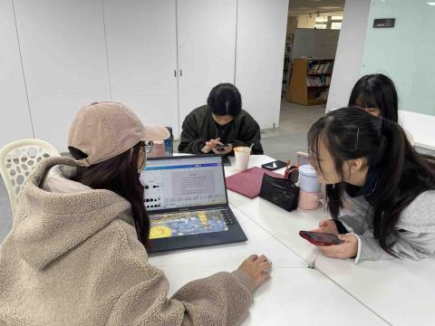 Teacher Tracy_雙北 - 指導學生進行學術英文報告