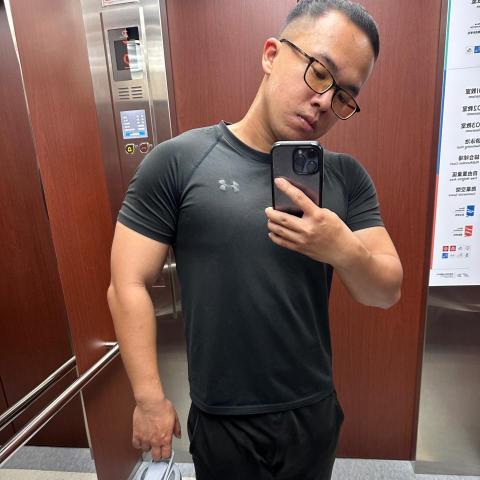 提供法文服務的專家志翔