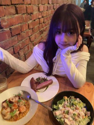 提供廣告單服務的專家朱依