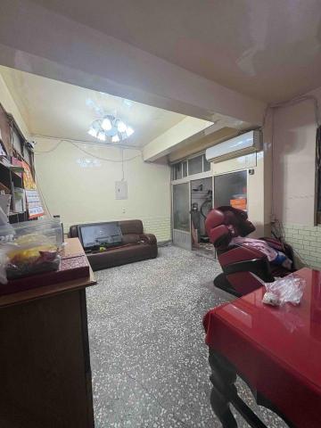 油漆職人阿國 - 板橋區金門街案場客廳油性粉刷完成