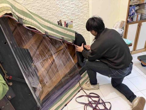 恆韻專業鋼琴搬運 - 安裝三角鋼琴