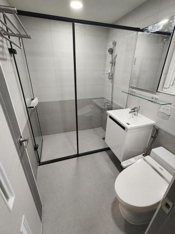 劉其武 - 衛浴翻新