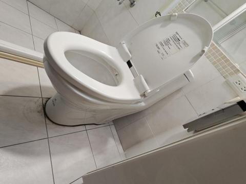 布丁冷氣洗凈 - 安裝和成一體馬桶，安裝智能馬桶坐墊