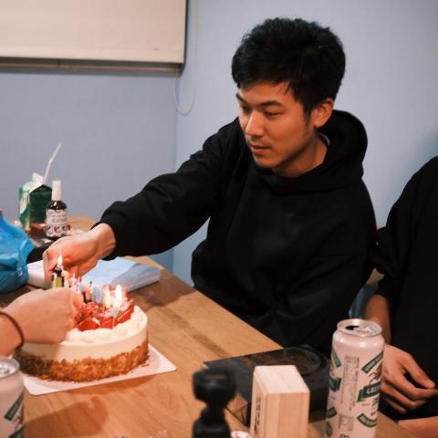 提供雲端服務的專家王啟安