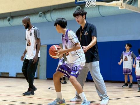 coco個人工作室 教練培訓員 - 腳步調整，籃球觀念細節，一一講解