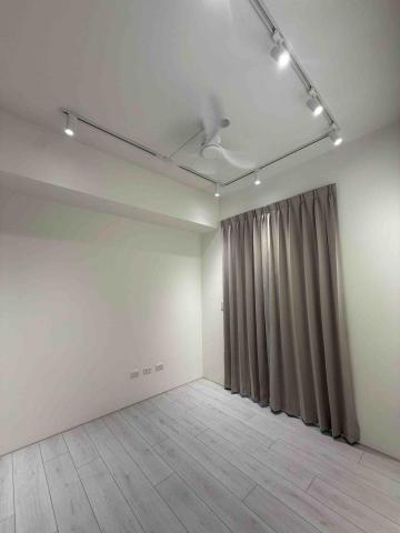 頎亮照明 - 軌道燈及風扇規劃設計&施工（減少因風扇葉片導致燈光閃爍不舒服的問題，同時解決燈光亮度及重點照明優化）