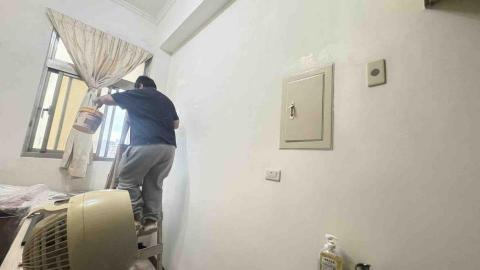 油漆職人阿國 - 桃園市龜山區套房發霉案場處理施工施工中