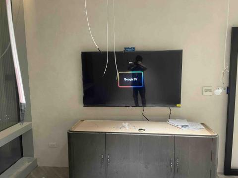 傑erry傢俱組裝 - 65吋電視壁掛安裝
