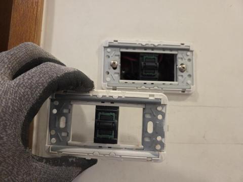 鏮譁國際實業 - 開關更換