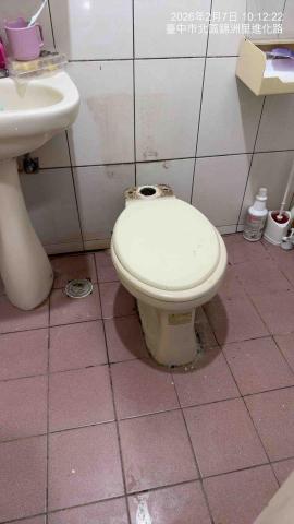 合信水電 - 兩件式馬桶拆除前