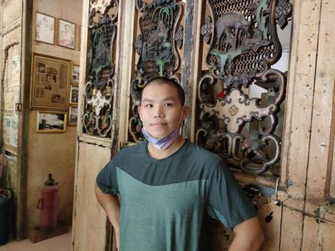 提供素描服務的專家蔡先生