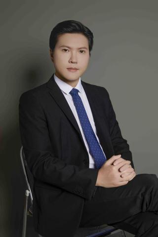 提供工商登記查询服務的專家劉允皓