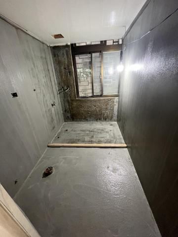 李宗翰 - 浴室貼壁磚、地磚