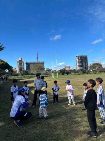 小藍企鵝迷你棒球隊 - 