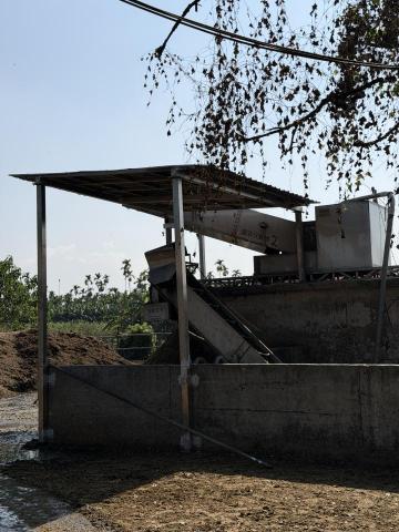 鈞盛工程行 - 牛圈污水池遮雨棚