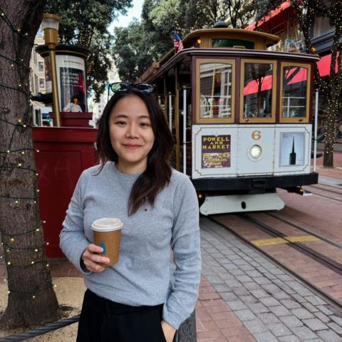 Winnie - 廣告DM設計(中英文DM)