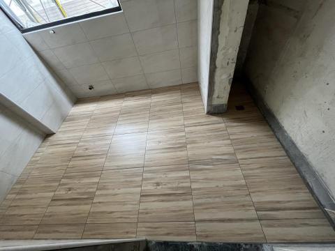 李宗翰 - 廚房新鋪地磚50x50施作