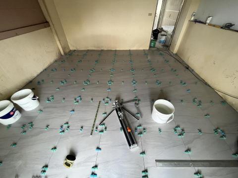 李宗翰 - 室內地磚60x60施作