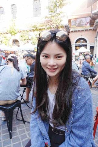 提供google簡報主題服務的專家蔡昕庭