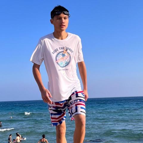 提供免費服務的專家嚴振語