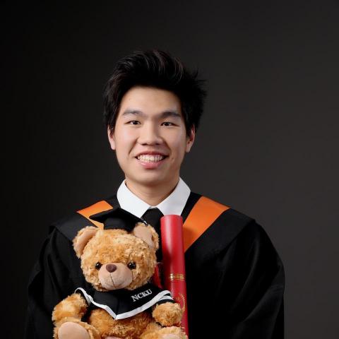 馮萬平 Axel