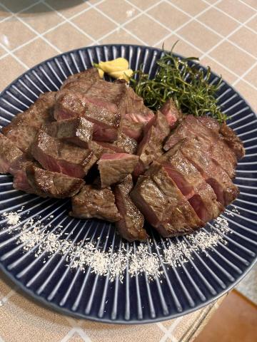 立歐 - 煎牛板腱