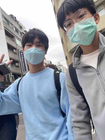 提供學測數b服務的專家方奕捷