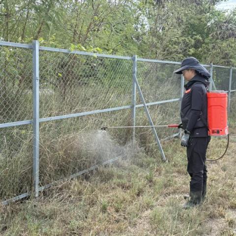 園上草有限公司 - 空地噴藥殺草
