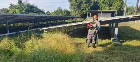 園上草有限公司 - 太陽能割草
