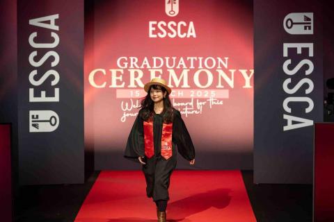 Corrine - 2022年拿到留法精英獎學金，並順利取得法國ESSCA商學院永續管理碩士學位