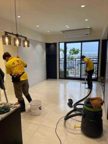 廁所鍍膜服務 無開窗 潮濕地區 - 專業便宜細清 