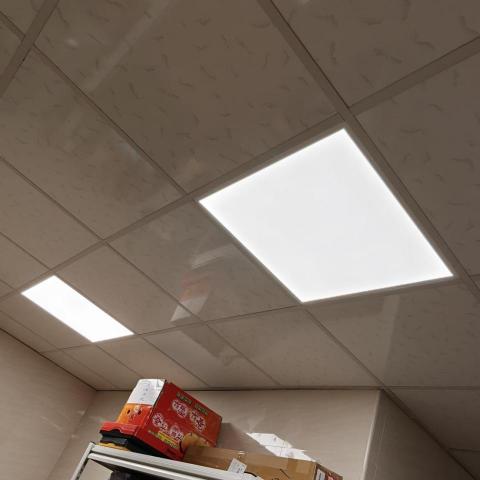 皓宇｜水電工作室｜ - 平板燈