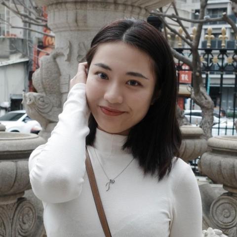 提供台中大里做臉服務的專家柯佑慈