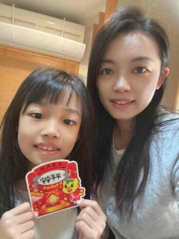 提供托嬰師生比服務的專家華小真