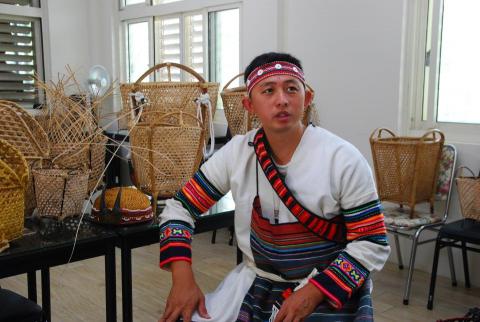 攝影師雅雅 - 專案計畫(訪談側拍)