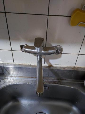 卓緻居家水電 - 不鏽鋼水龍頭安裝