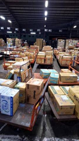 鄭晏明 - 從事物流多年