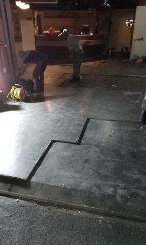 拆除裝潢/打石/搬運 - 舞台地板拆除