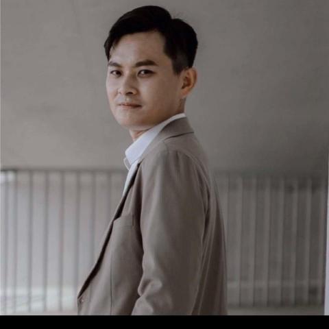 提供nlp證照服務的專家陳上倫