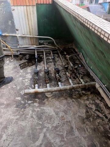 阿華（華華） - 新店屋頂地板